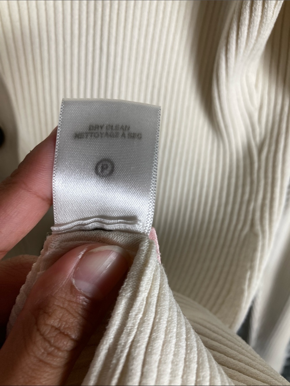 A.L.C. Cream Ribbed V-Neck Button-Front Cardigan - Picture 3 of 4